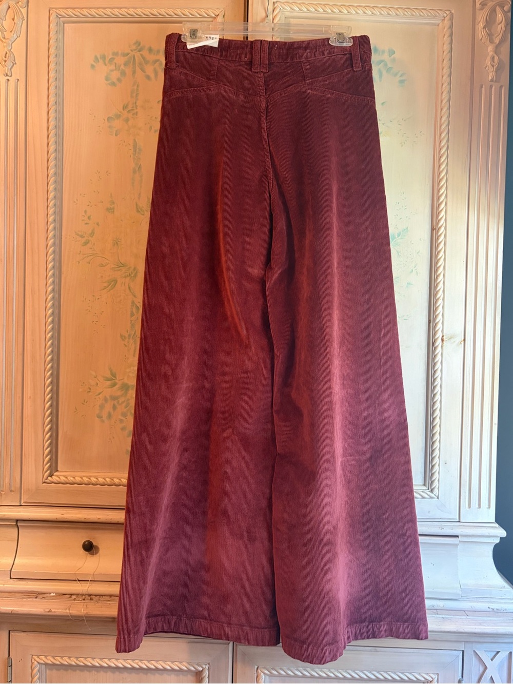Free People High-Rise Wide Leg Corduroy Pants in Rosewood + A GIFT ๐ - Picture 4 of 7